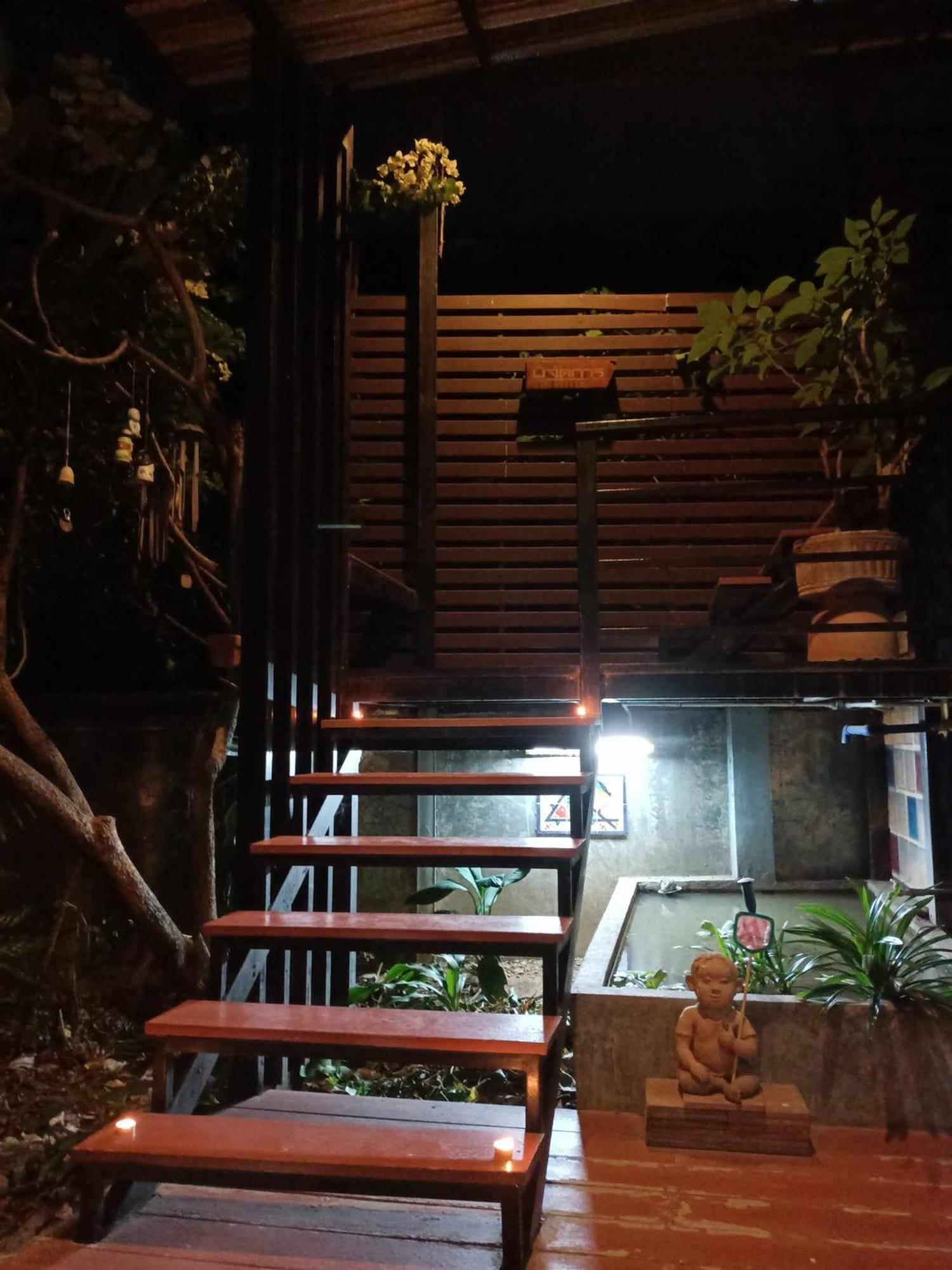 Chez Pom Hotell Chiang Mai Exteriör bild