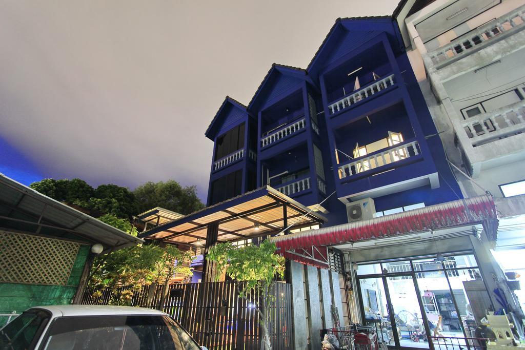 Chez Pom Hotell Chiang Mai Exteriör bild