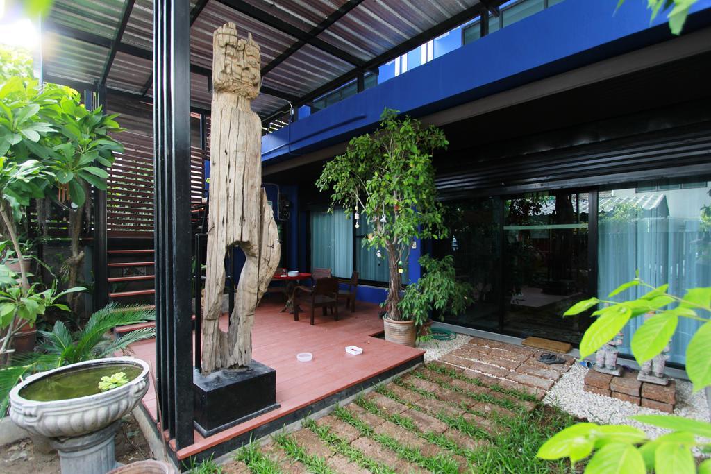 Chez Pom Hotell Chiang Mai Exteriör bild