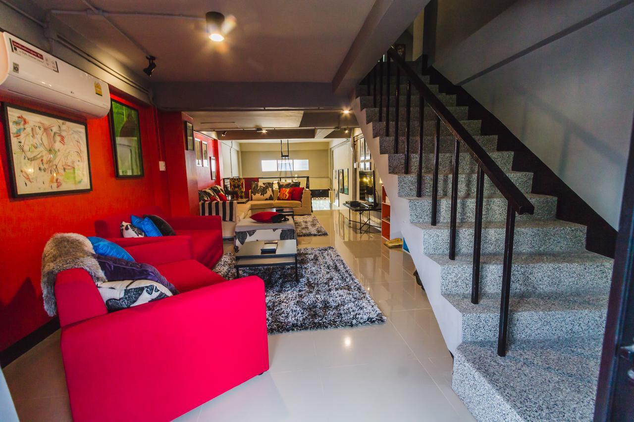 Chez Pom Hotell Chiang Mai Exteriör bild